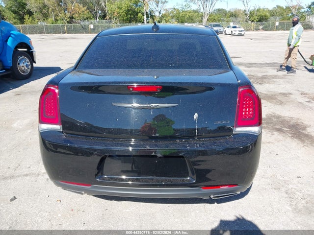 44290776 :رقم المزاد ، 2C3CCAAG4PH678816 vin ، 2023 Chrysler 300 Touring مزاد بيع