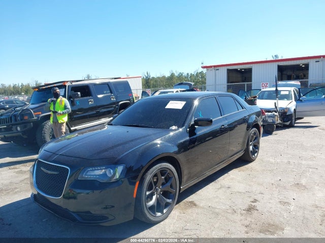 44290776 :رقم المزاد ، 2C3CCAAG4PH678816 vin ، 2023 Chrysler 300 Touring مزاد بيع