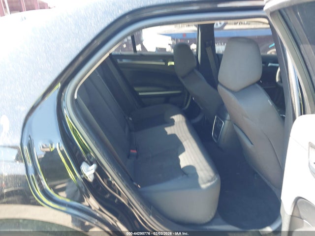 44290776 :رقم المزاد ، 2C3CCAAG4PH678816 vin ، 2023 Chrysler 300 Touring مزاد بيع