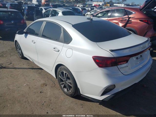 3KPF24AD4PE514187 KIA Forte Lxs
