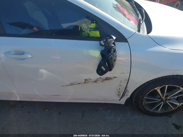 3KPF24AD4PE514187 KIA Forte Lxs