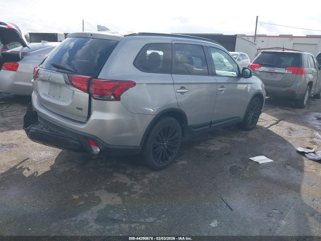 2020 MITSUBISHI OUTLANDER JA4AD3A3XLZ004943 Photo 3
