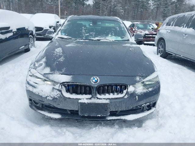 WBA8E5G58GNT94019 BMW 320i Xdrive