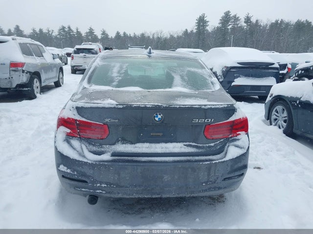 WBA8E5G58GNT94019 BMW 320i Xdrive