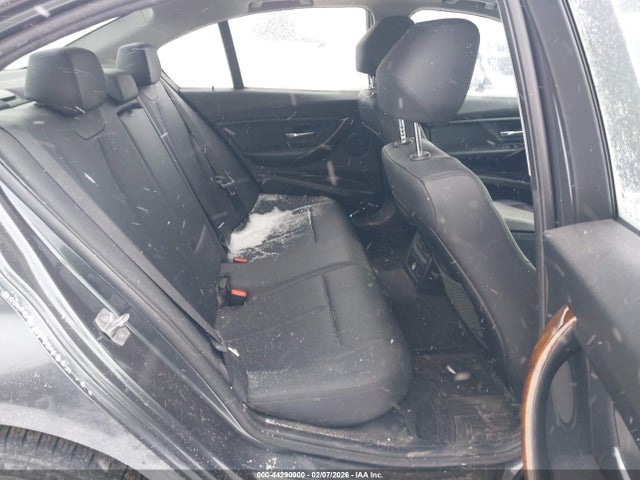 WBA8E5G58GNT94019 BMW 320i Xdrive