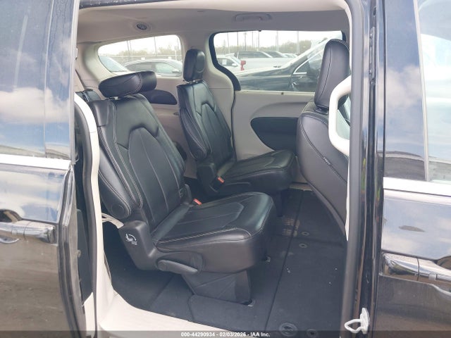 Chrysler Pacifica Touring L 2024 2C4RC1BG5RR136125 Image 8