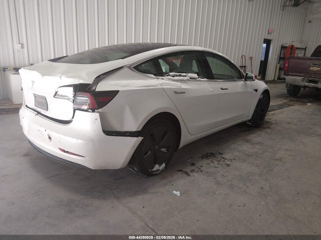 2019 TESLA MODEL 3 5YJ3E1EA2KF486370 Photo 3