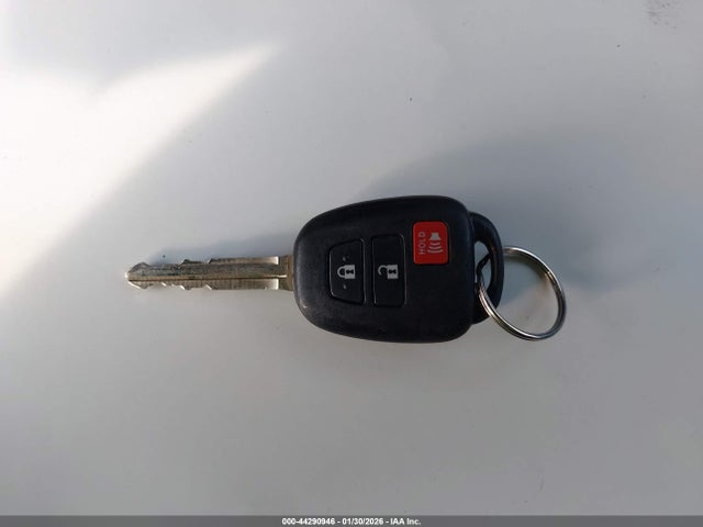 Toyota RAV4 LE 2017 2T3ZFREV5HW392611 Image 11