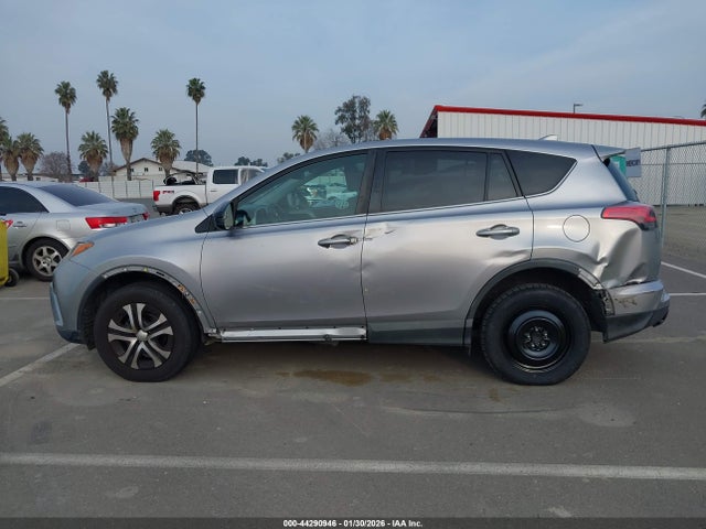 Toyota RAV4 LE 2017 2T3ZFREV5HW392611 Image 15