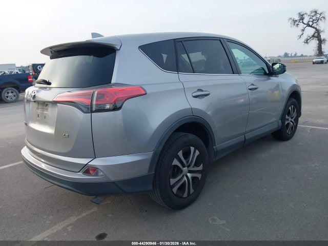 Toyota RAV4 LE 2017 2T3ZFREV5HW392611 Image 4