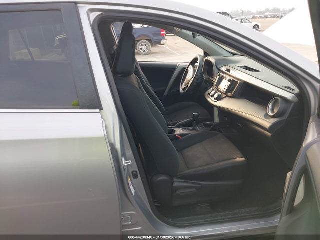 Toyota RAV4 LE 2017 2T3ZFREV5HW392611 Image 5