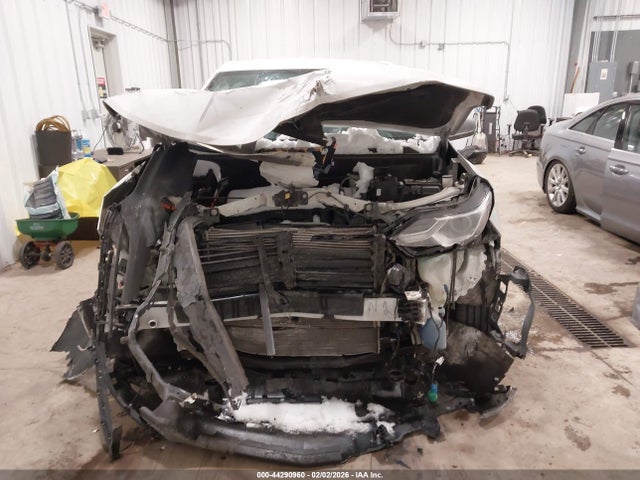 3GNAXHEV4KS563638 Chevrolet EQUINOX LS