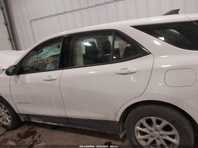 3GNAXHEV4KS563638 Chevrolet EQUINOX LS