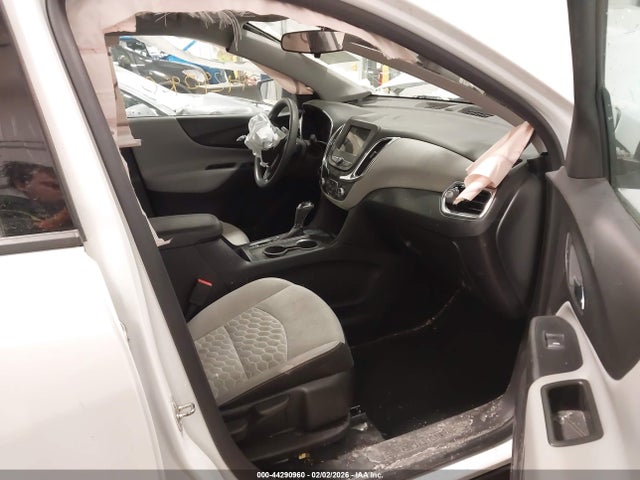 3GNAXHEV4KS563638 Chevrolet EQUINOX LS