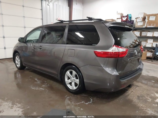 5TDKK3DC9FS611126 Toyota Sienna Le 8 Passenger