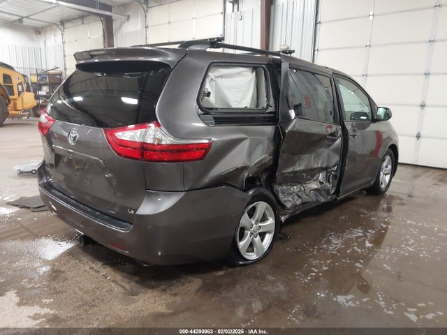 5TDKK3DC9FS611126 Toyota Sienna Le 8 Passenger