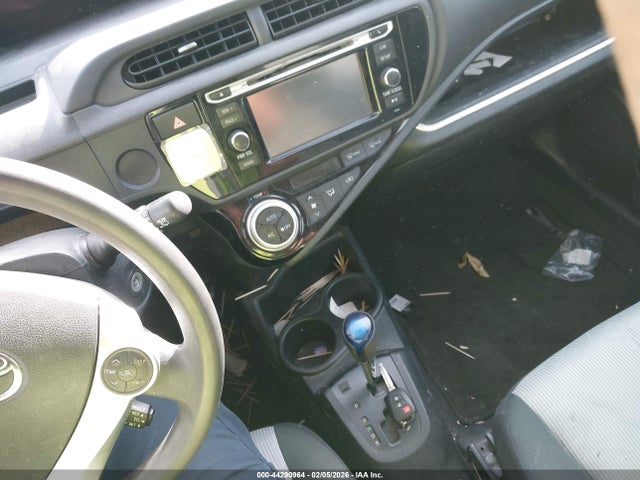 JTDKDTB3XF1111762 Toyota Prius C Two