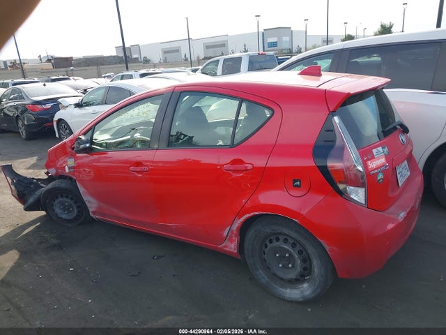 JTDKDTB3XF1111762 Toyota Prius C Two