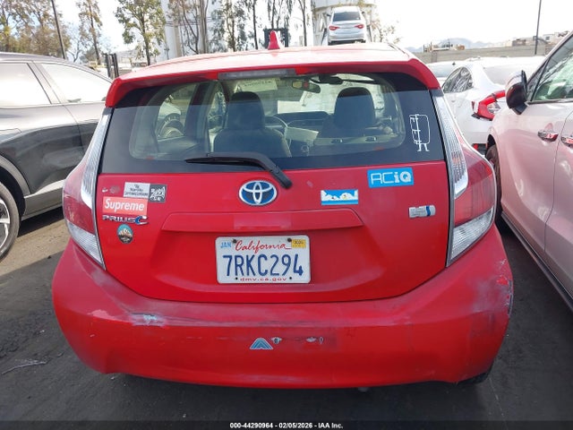 JTDKDTB3XF1111762 Toyota Prius C Two