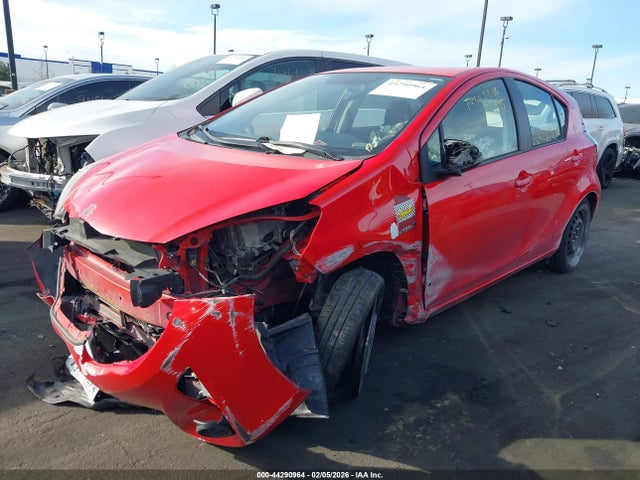 JTDKDTB3XF1111762 Toyota Prius C Two
