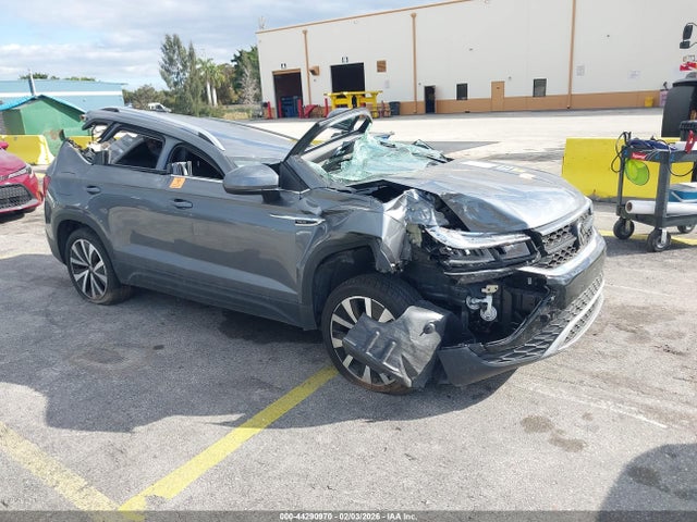44290970 :رقم المزاد ، 3VVSX7B25RM033213 vin ، 2024 Volkswagen Taos 1.5t Se مزاد بيع