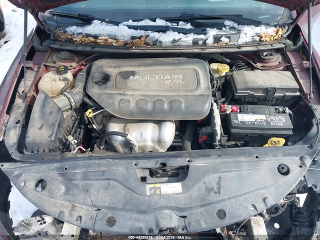 44290976 :رقم المزاد ، 1C3CCCBB1FN584977 vin ، 2015 Chrysler 200 S مزاد بيع