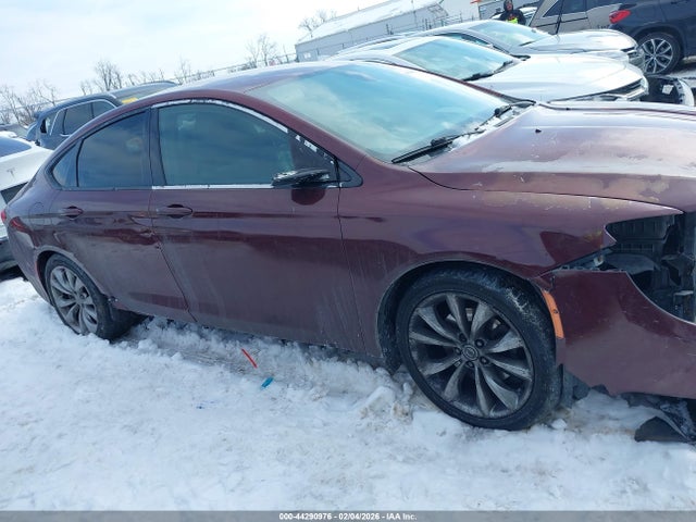 44290976 :رقم المزاد ، 1C3CCCBB1FN584977 vin ، 2015 Chrysler 200 S مزاد بيع