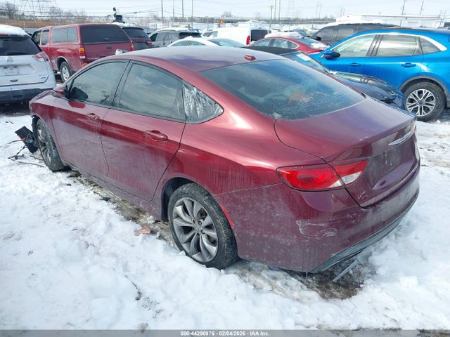 44290976 :رقم المزاد ، 1C3CCCBB1FN584977 vin ، 2015 Chrysler 200 S مزاد بيع