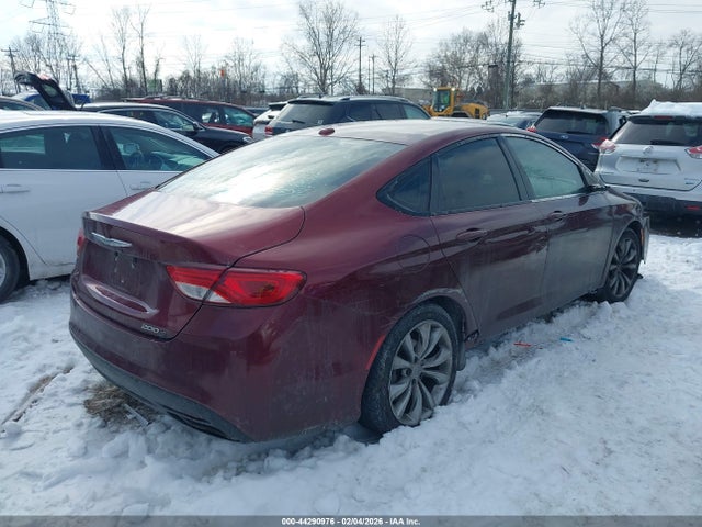 44290976 :رقم المزاد ، 1C3CCCBB1FN584977 vin ، 2015 Chrysler 200 S مزاد بيع