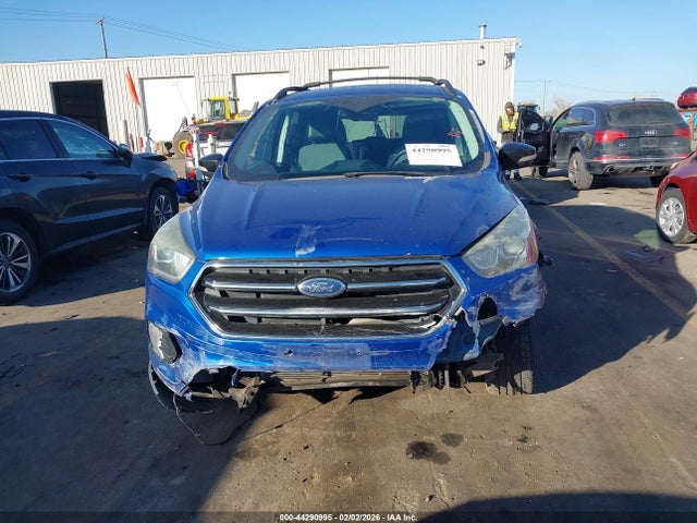 1FMCU9JD4HUA86226 Ford Escape Titanium