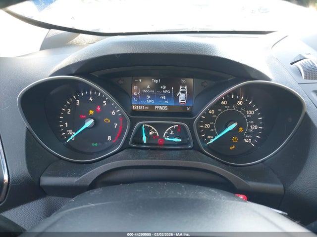1FMCU9JD4HUA86226 Ford Escape Titanium