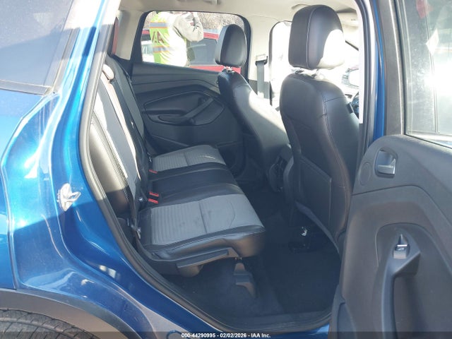 1FMCU9JD4HUA86226 Ford Escape Titanium