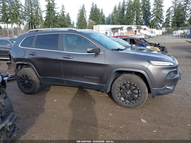 1C4PJMCSXFW582792 Jeep Cherokee Latitude