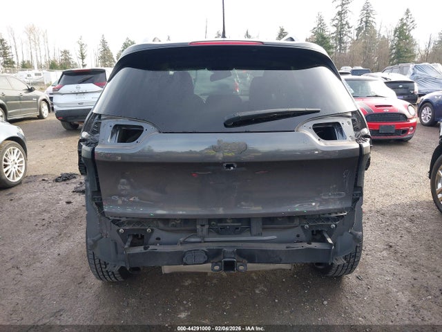 1C4PJMCSXFW582792 Jeep Cherokee Latitude