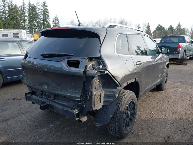 1C4PJMCSXFW582792 Jeep Cherokee Latitude