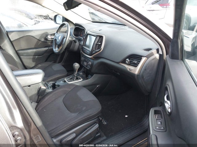 1C4PJMCSXFW582792 Jeep Cherokee Latitude