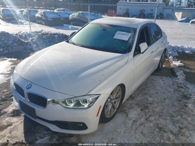 WBA8E5G54JNU45782 BMW 320i Xdrive