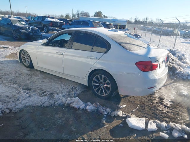 WBA8E5G54JNU45782 BMW 320i Xdrive