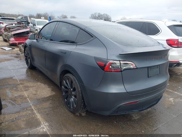 2022 TESLA MODEL Y 7SAYGDEF7NF535485 Photo 2