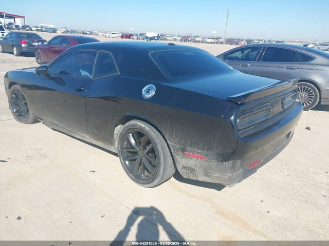 2021 DODGE CHALLENGER 2C3CDZBT7MH551643 Photo 2
