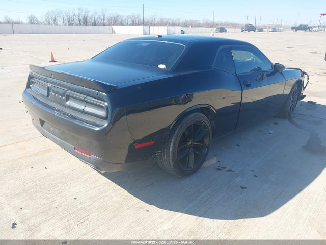 2021 DODGE CHALLENGER 2C3CDZBT7MH551643 Photo 3