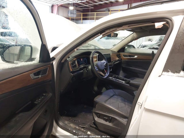 Продаж на аукціоні авто 2024 Volkswagen Atlas 2.0t Se W/technology, vin: 1V2KR2CA2RC560160, номер лоту: 44291041