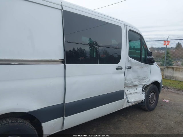 W1W40BHY3MT048107 Mercedes-Benz Sprinter 2500 Standard Roof I4