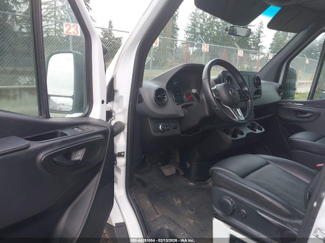 W1W40BHY3MT048107 Mercedes-Benz Sprinter 2500 Standard Roof I4