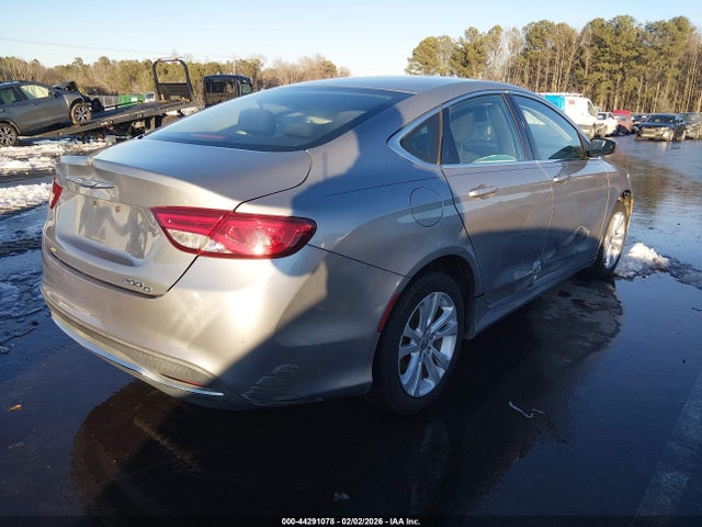 Продажа на аукционе авто 2015 Chrysler 200 Limited, vin: 1C3CCCAB1FN571423, номер лота: 44291078