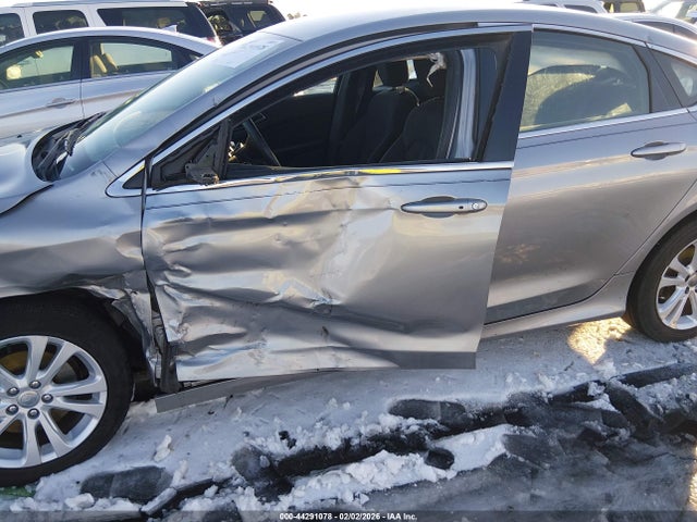 Продажа на аукционе авто 2015 Chrysler 200 Limited, vin: 1C3CCCAB1FN571423, номер лота: 44291078