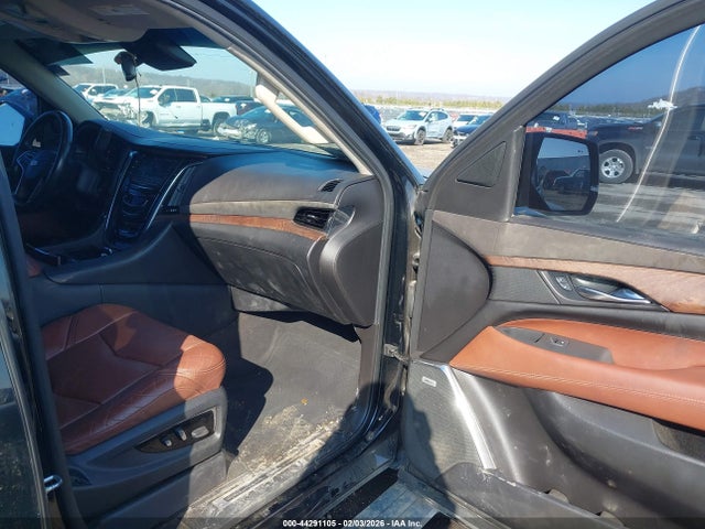 44291105 :رقم المزاد ، 1GYS4JKJ1GR174023 vin ، 2016 Cadillac Escalade Esv Premium Collection مزاد بيع
