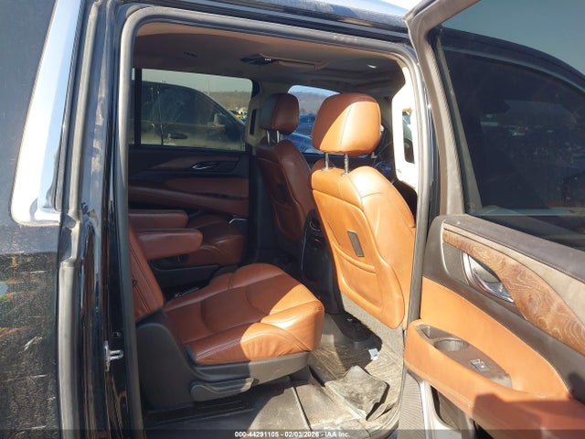 44291105 :رقم المزاد ، 1GYS4JKJ1GR174023 vin ، 2016 Cadillac Escalade Esv Premium Collection مزاد بيع