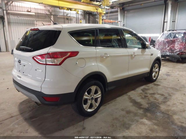 1FMCU0GX7FUC59098 Ford ESCAPE SE