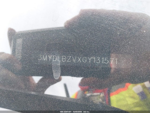 3MYDLBZVXGY131571 Scion IA